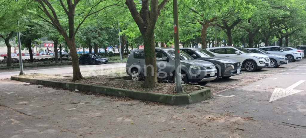 內灣老街停車場