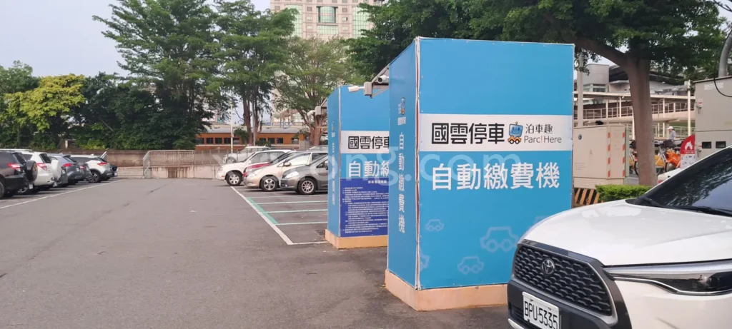 英才夜市停車場