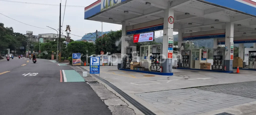 深坑老街停車場