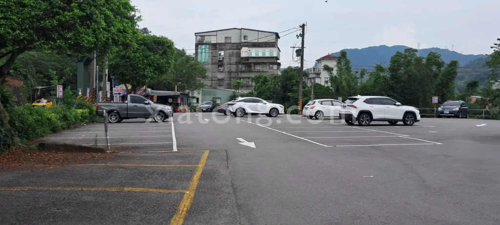 深坑老街停車場