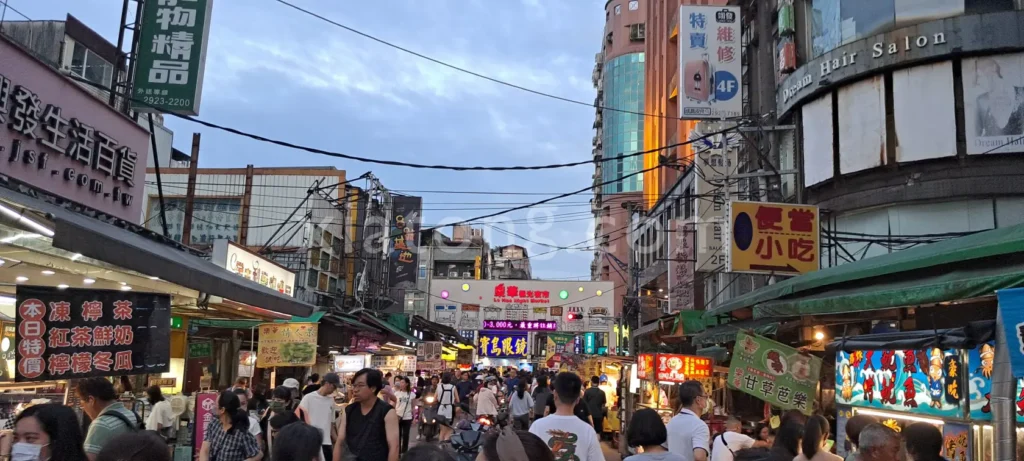 樂華夜市停車場